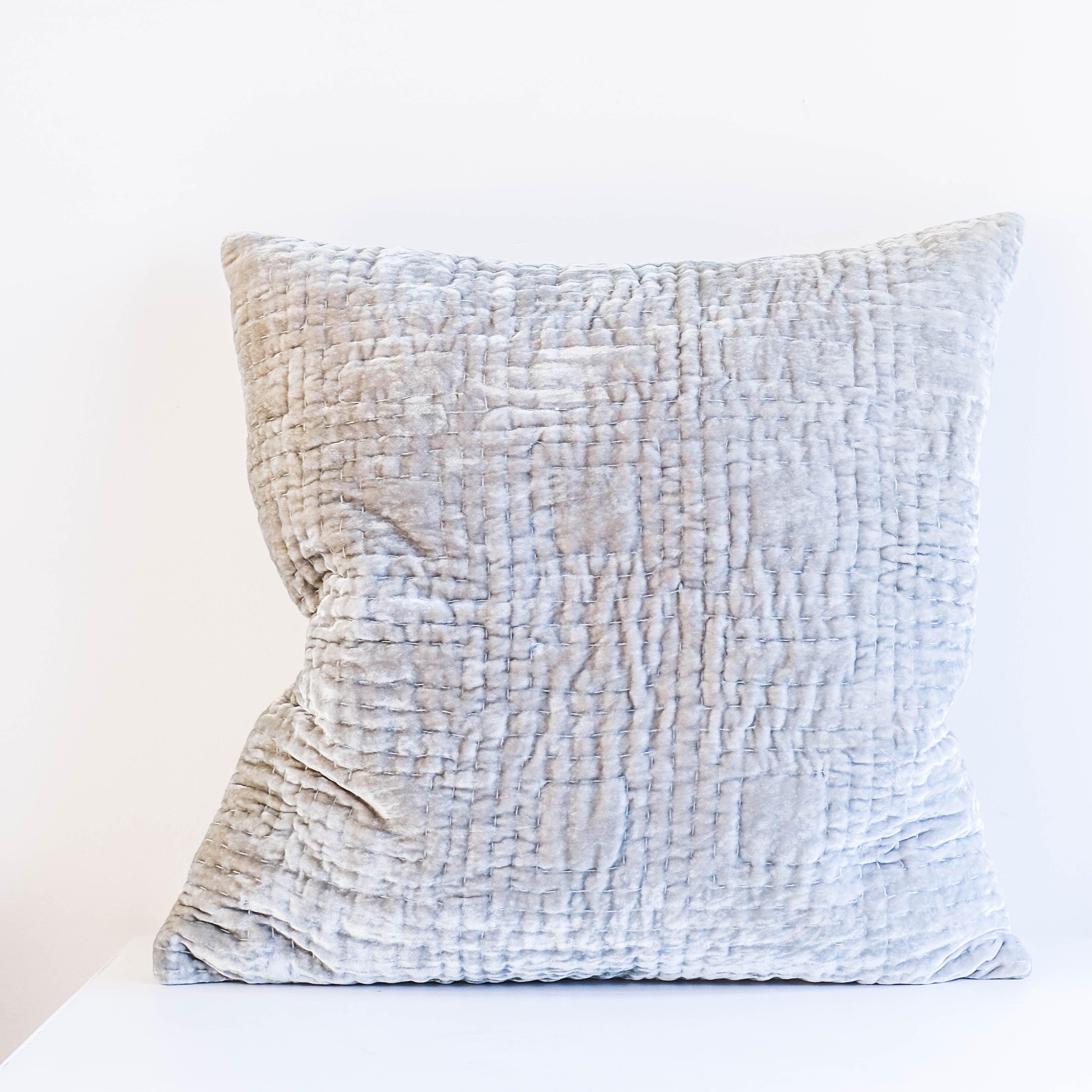 Anke Drechsel coussins - Labyrinthe Bleu Poudré