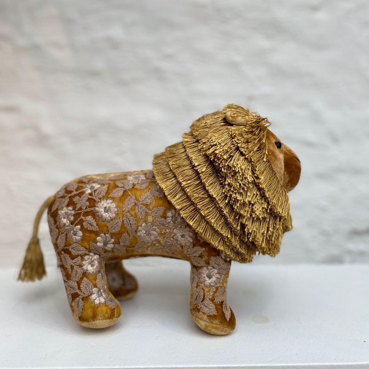 Anke Drechsel lion brodé main