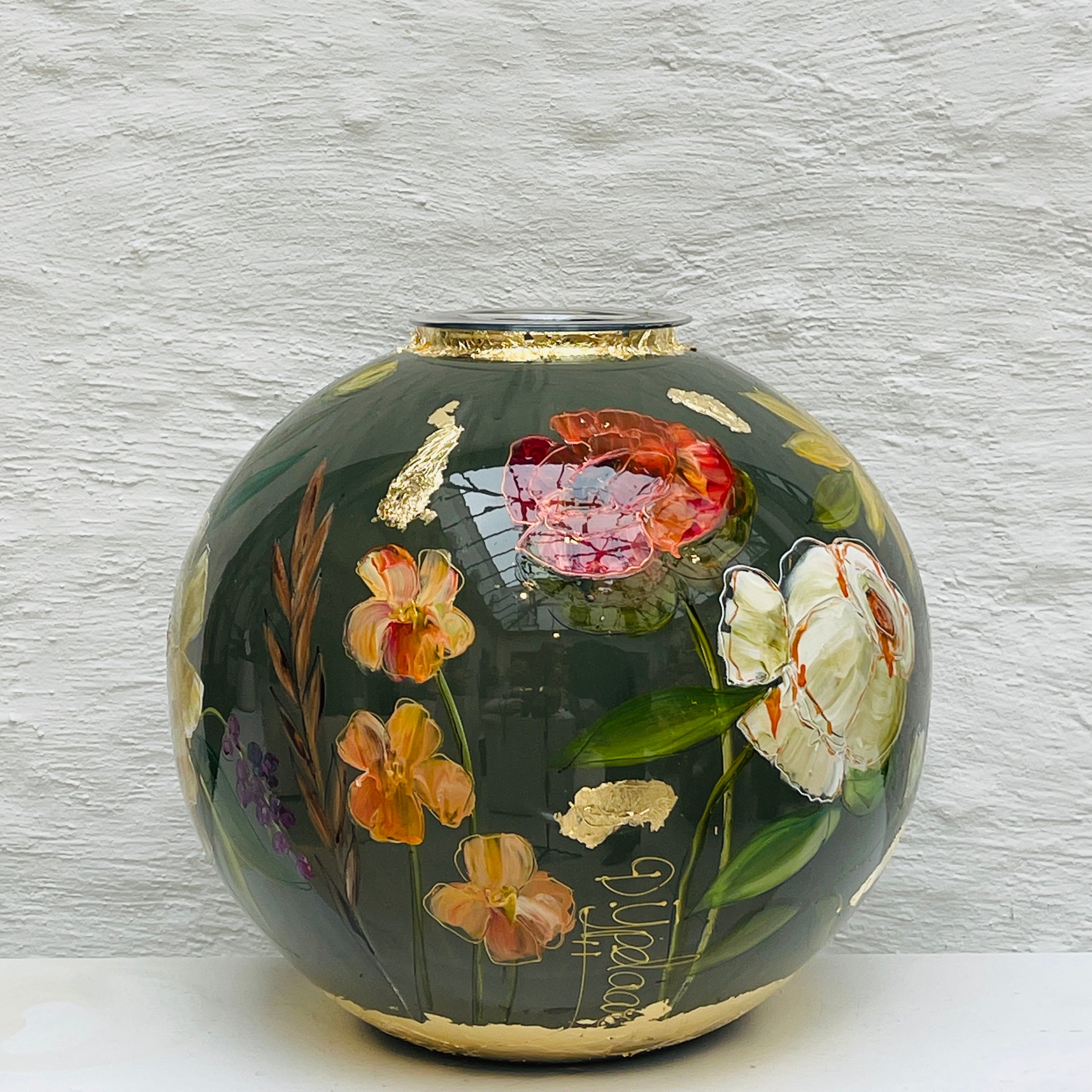 Doortje IJpelaar handgeschilderde glazen vaas LIMITED EDITION "Autumn Green" DE BORGHT EXCLUSIVE