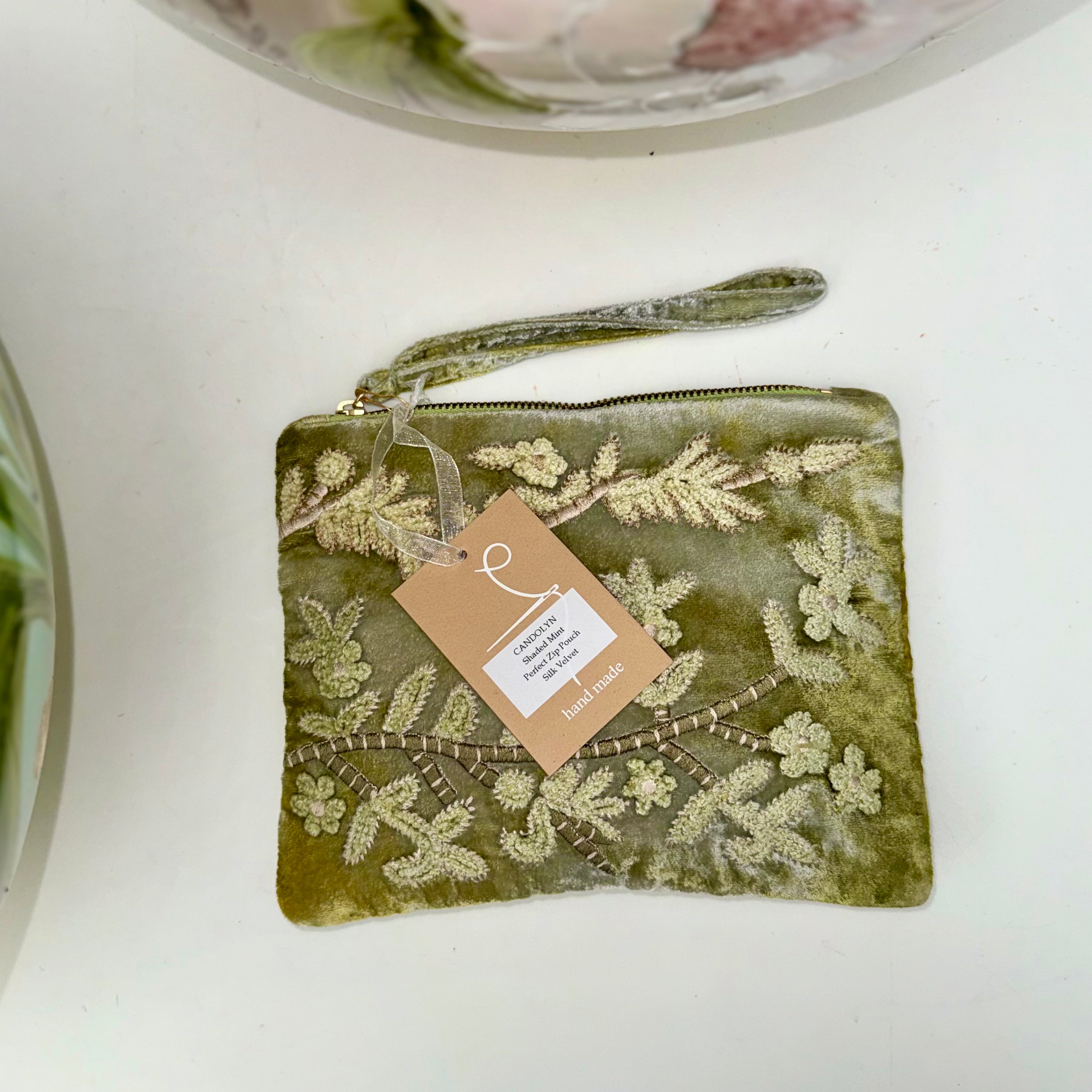 Anke Drechsel Pochette zippée brodée main - Menthe ombrée