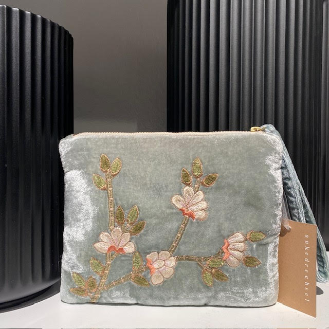 Anke Drechsel Zip Pochette brodée à la main - Tuileries blue parfait