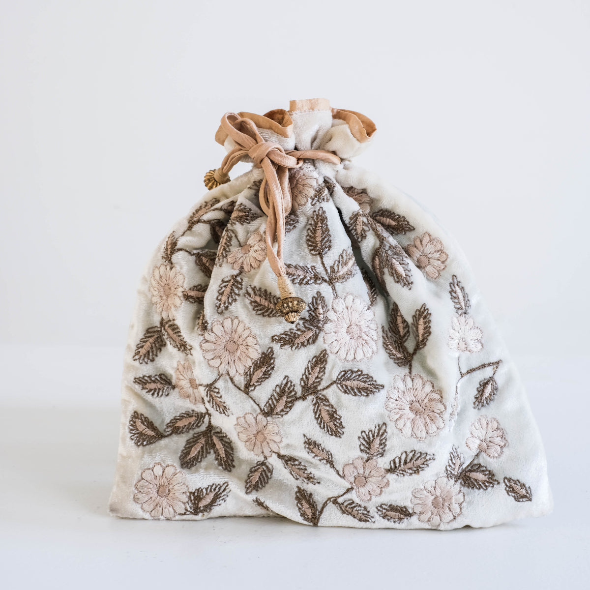 Pochette brodée main Anke Drechsel