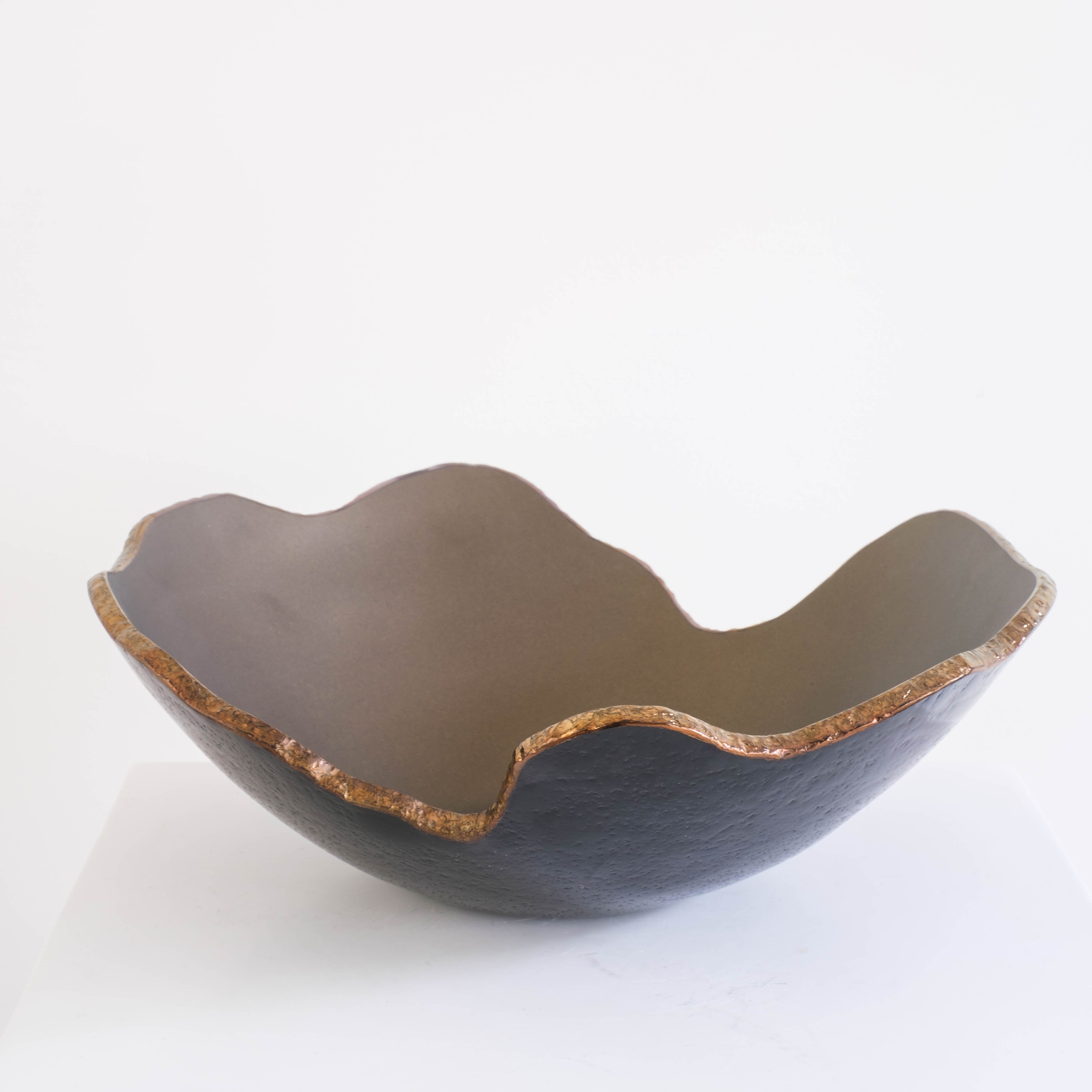Regina Medeiros coupelle en verre Mapa noir mat topo bronze