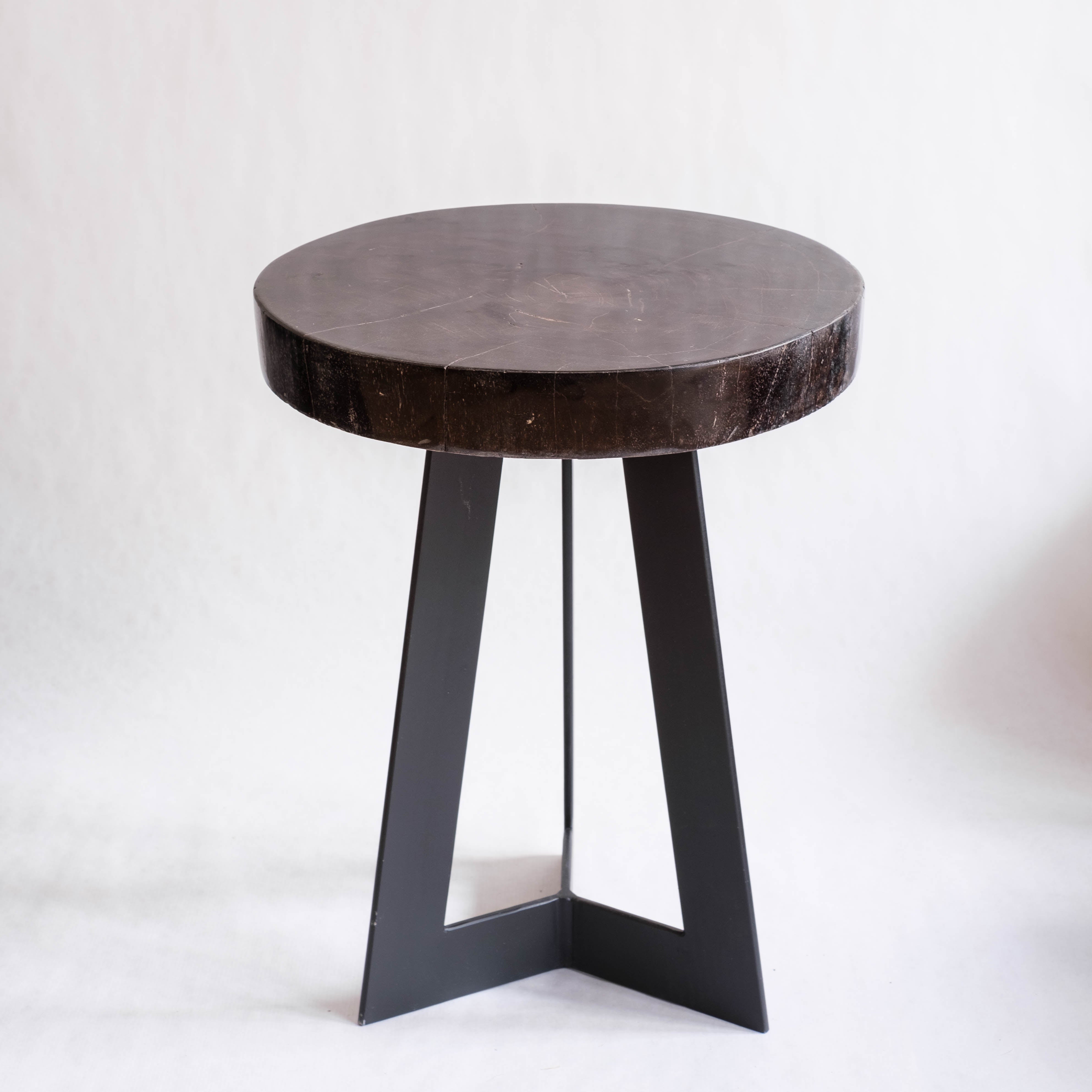 Magazijn Breit bijzettafel met blad van versteend hout - Small