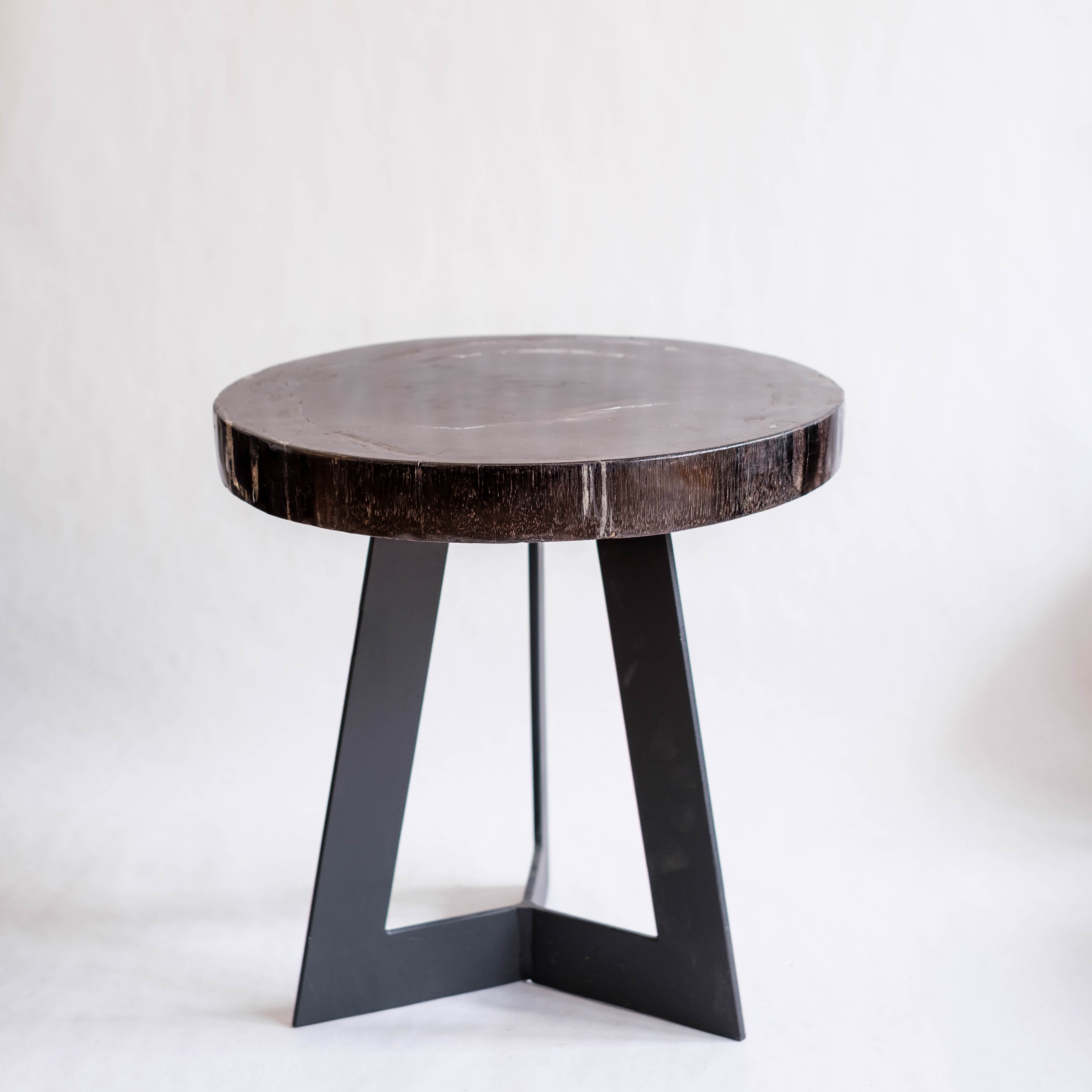 Magazijn Breit bijzettafel met blad van versteend hout - Small