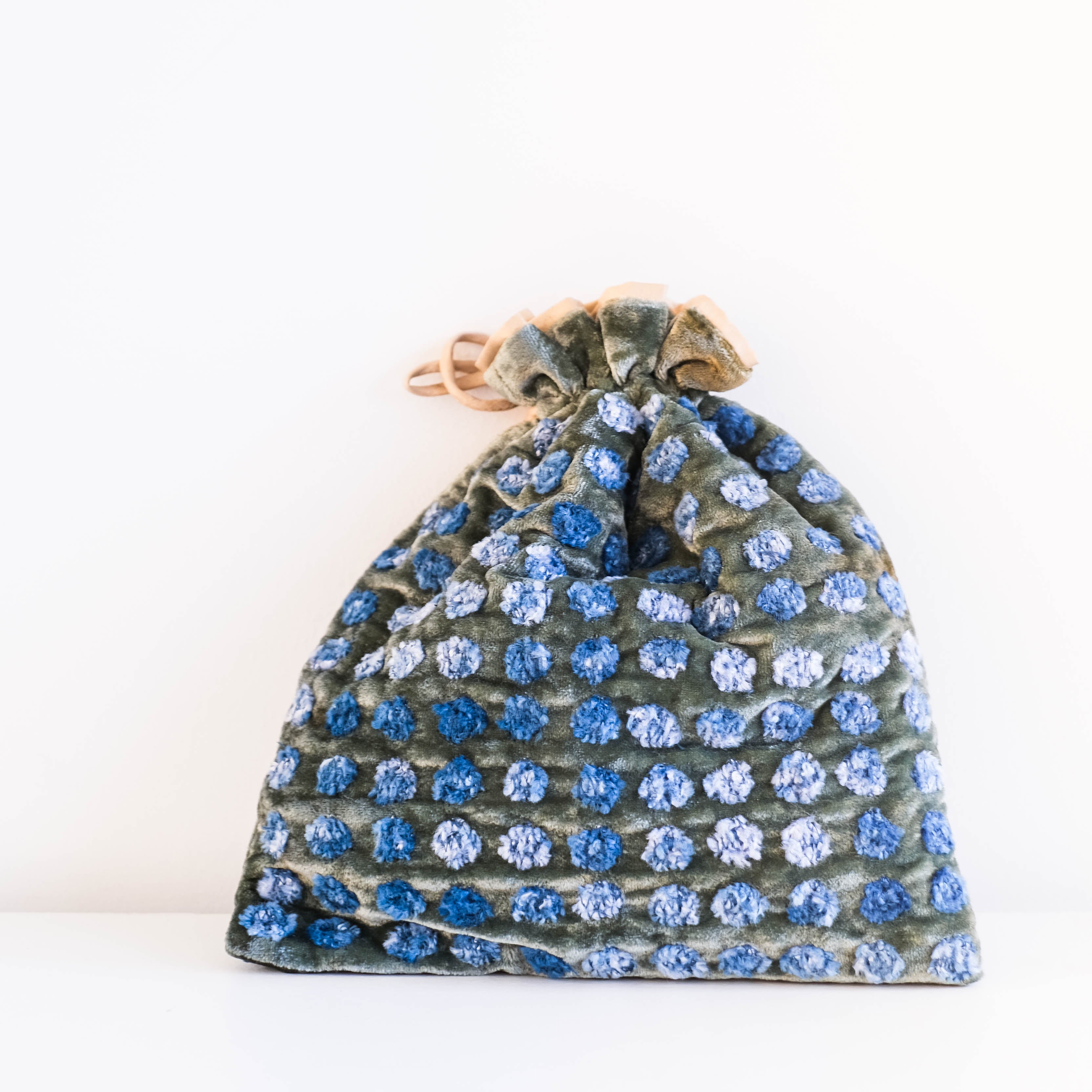 Pochette brodée main Anke Drechsel