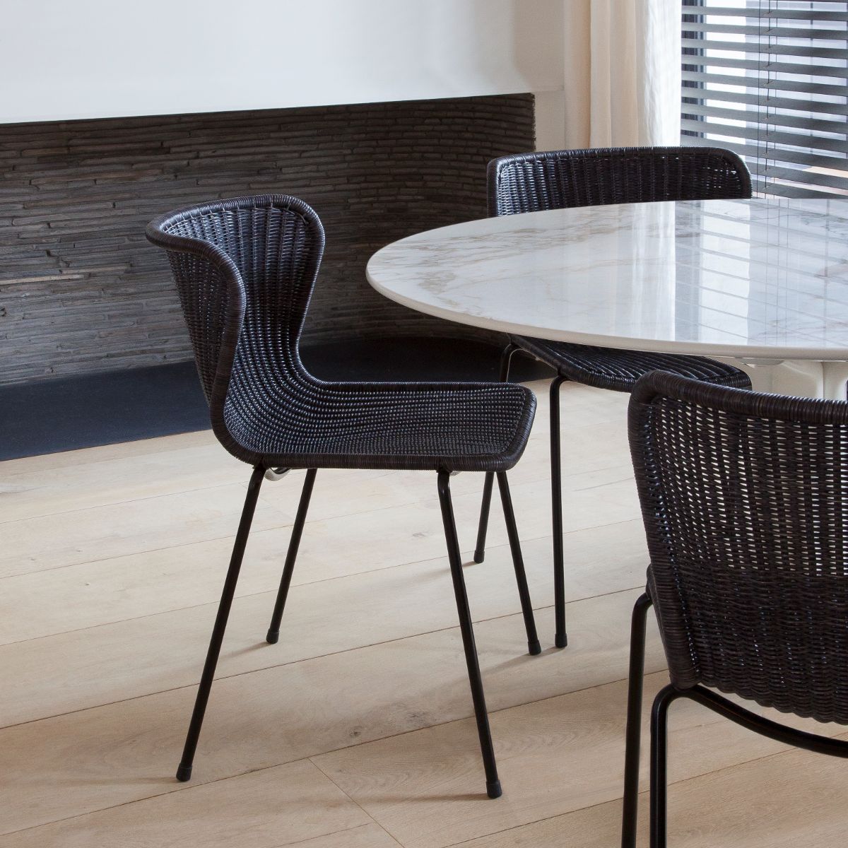 Feelgood designs chair C603 Indoor - par Yuzuru Yamakawa