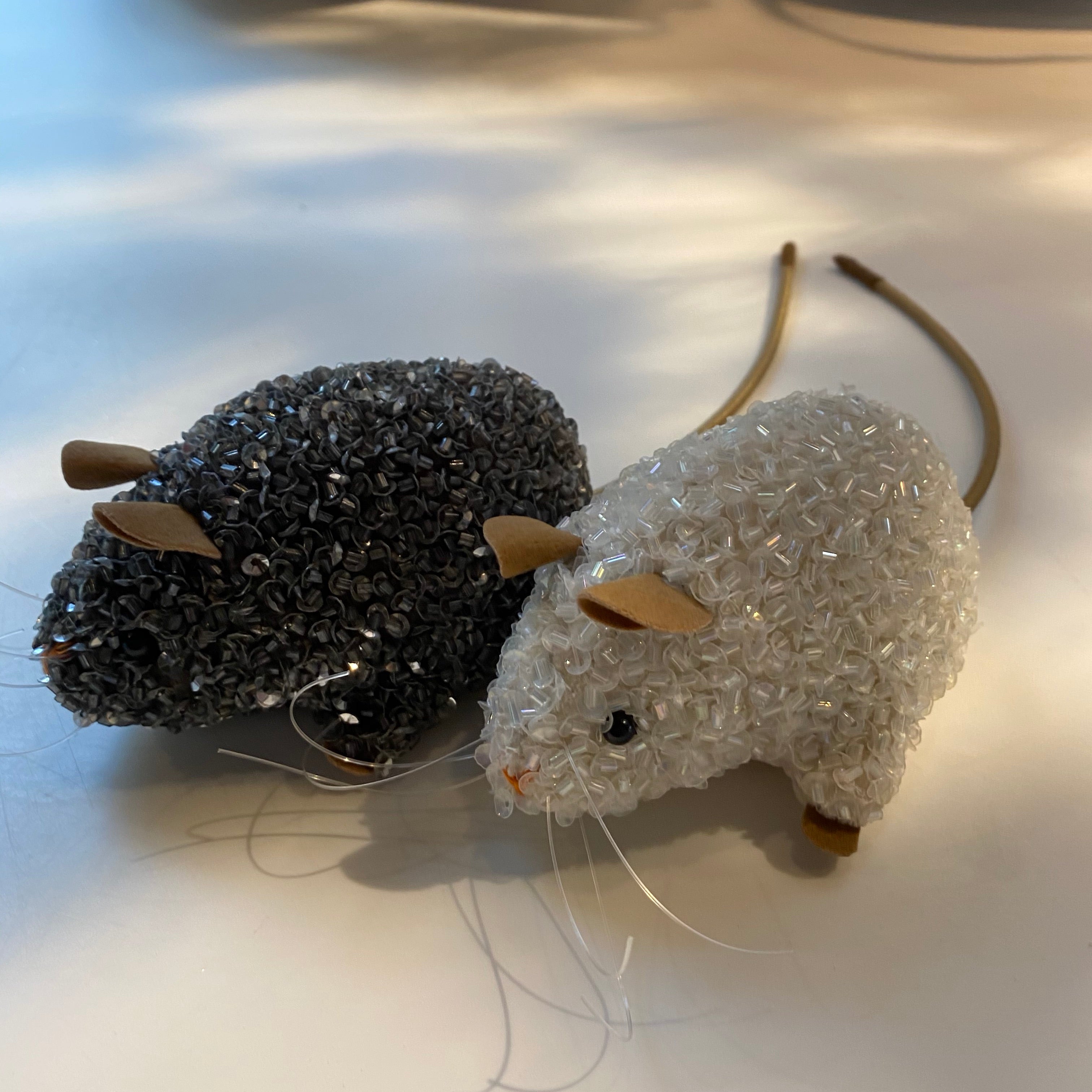 Anke Drechsel, petites souris brodées à la main