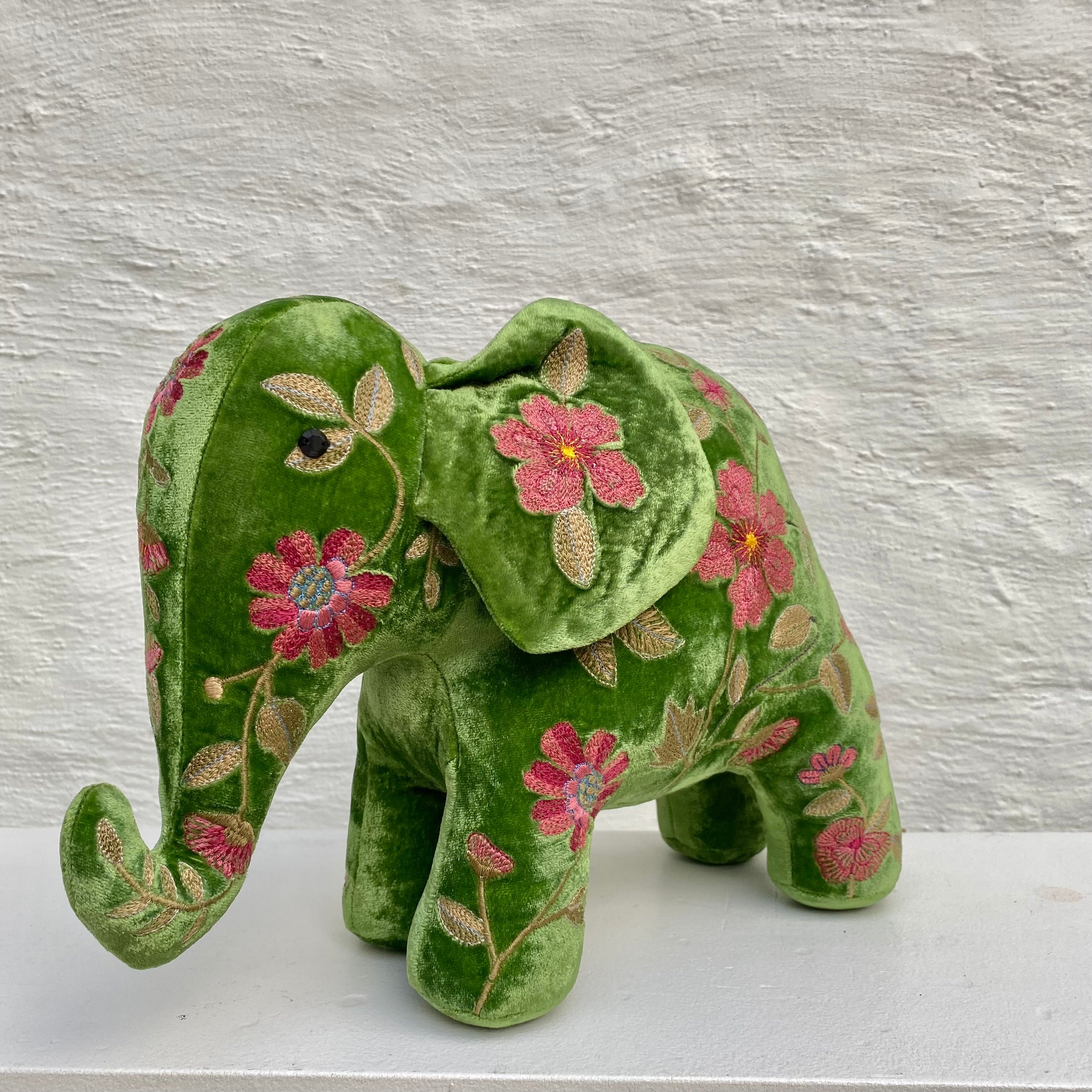 Anke Drechsel Éléphant brodé à la main - Megan Emerald