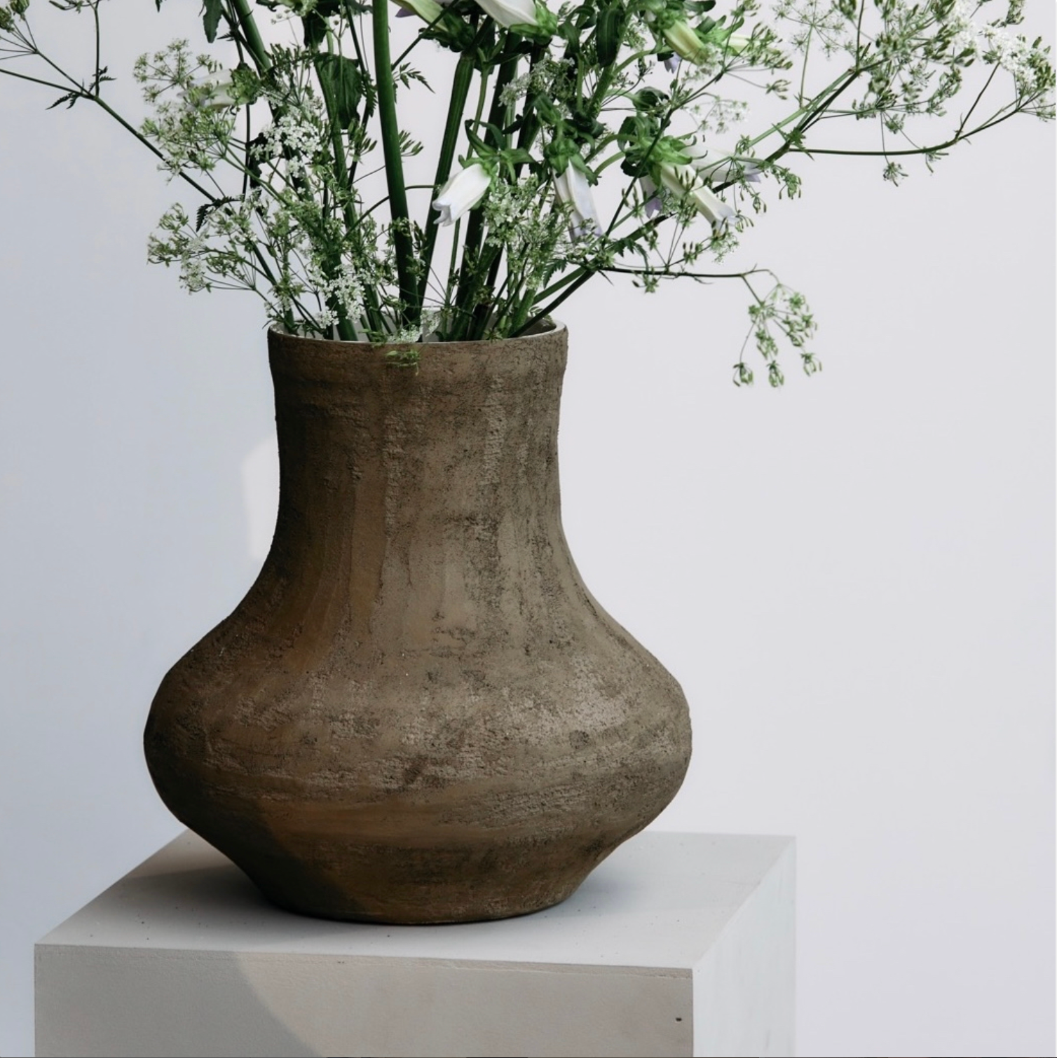Joterie - La Dame Une - Vase BONHEUR (Olive)