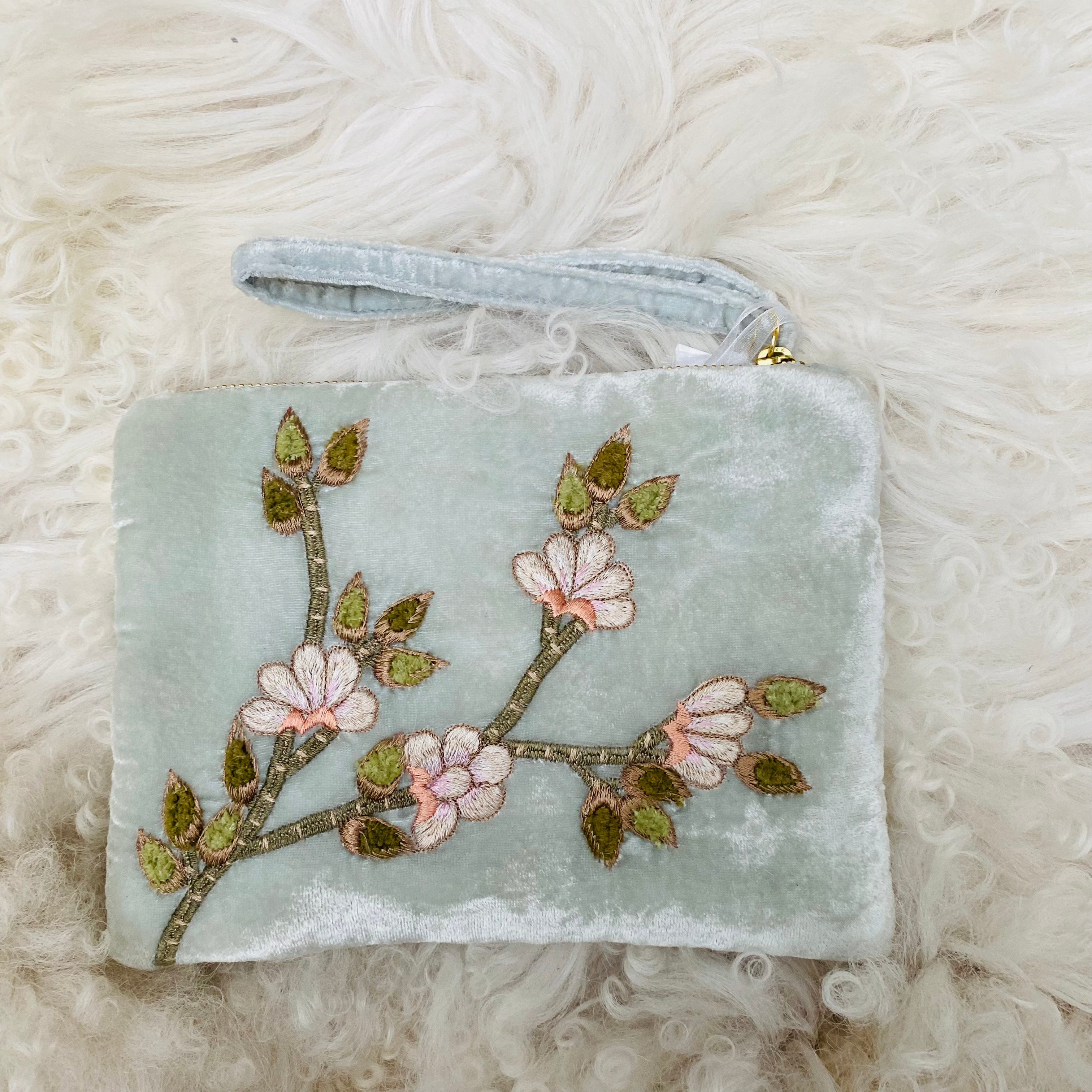 Anke Drechsel Zip Pochette brodée à la main - Tuileries blue parfait