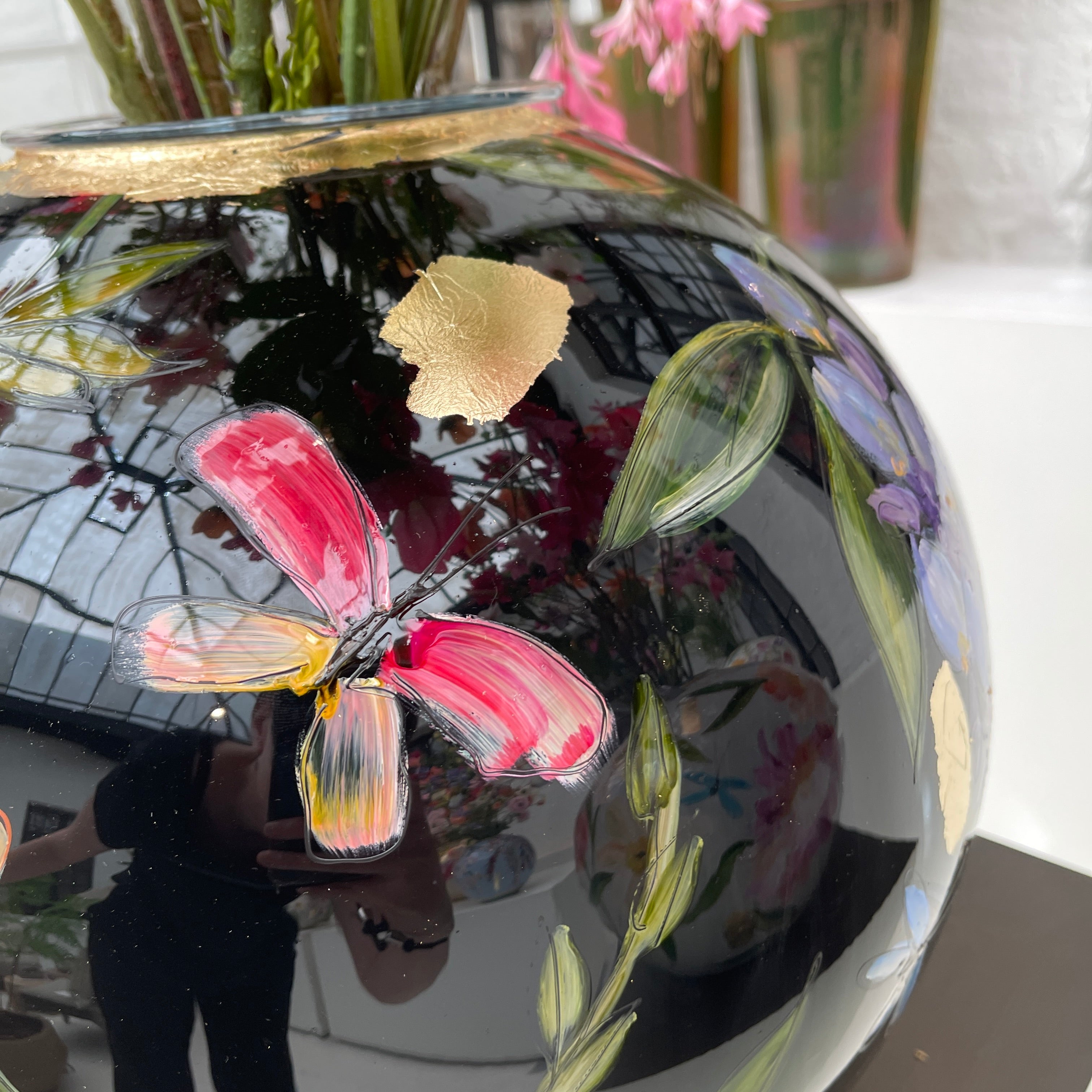 Doortje IJpelaar vase en verre peint à la main ÉDITION LIMITÉE "Black Summer '25" DE BORGHT EXCLUSIVE