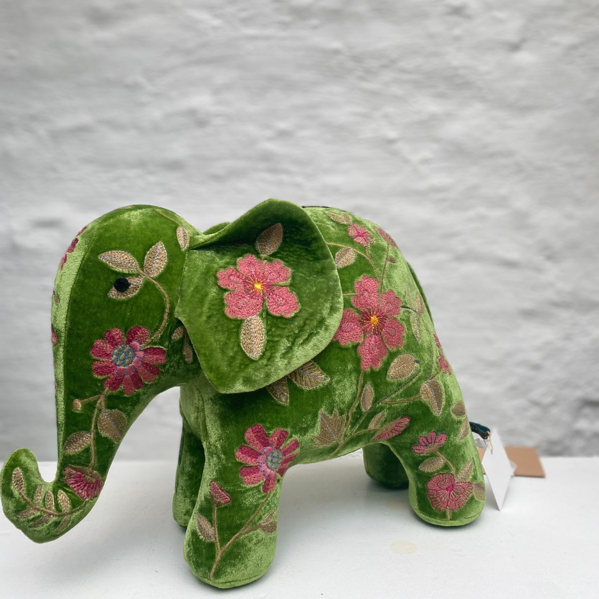 Anke Drechsel Éléphant brodé à la main - Megan Emerald