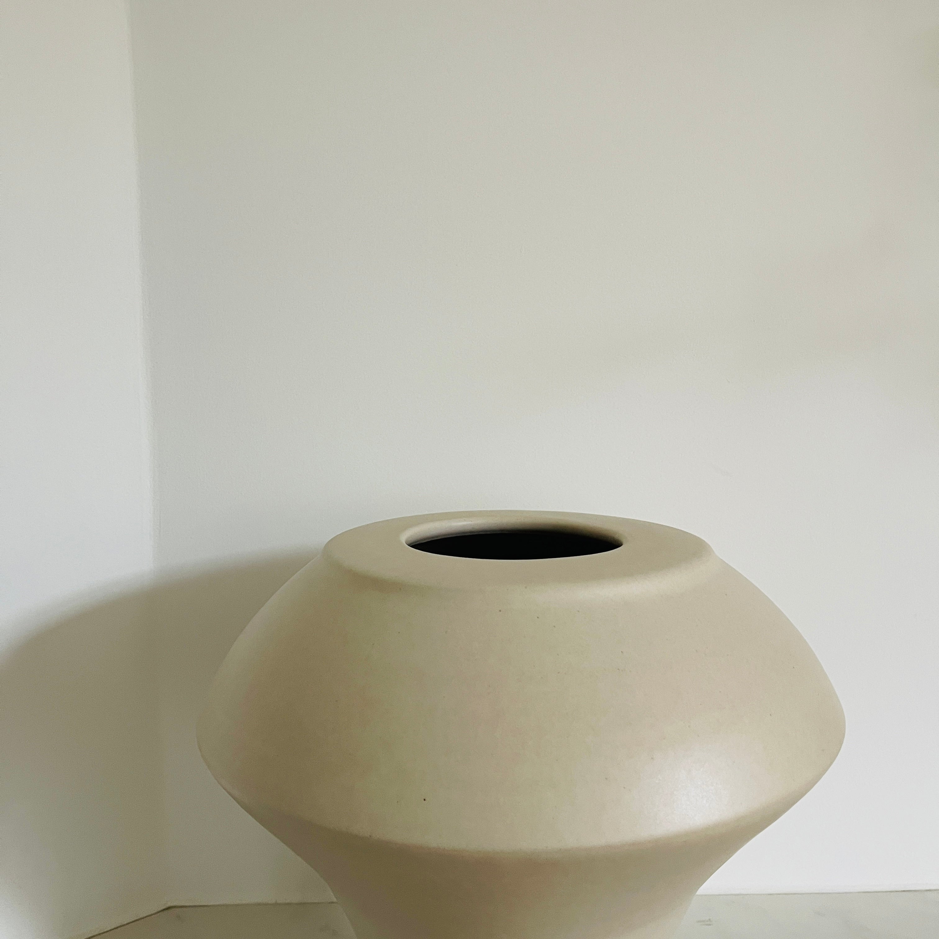 Vase en céramique Mobach KM176 - Écru