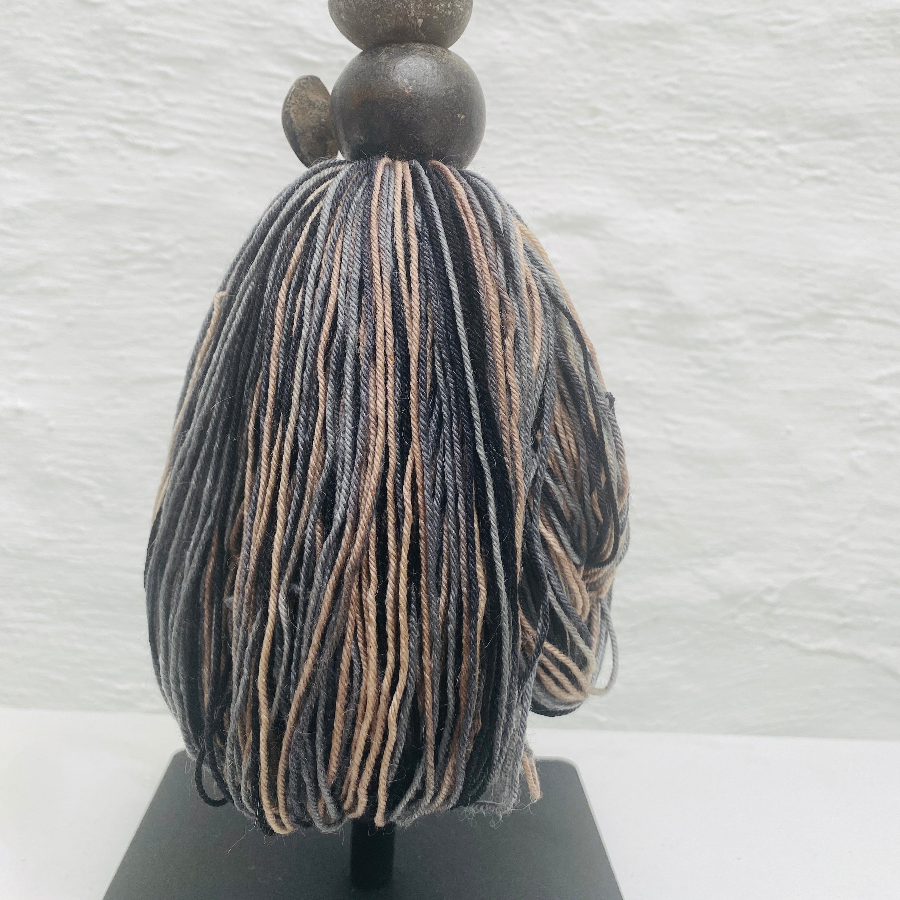 Studio Julia Atlas - recycles glass Ghana, bronze, Merino Wool Tassel