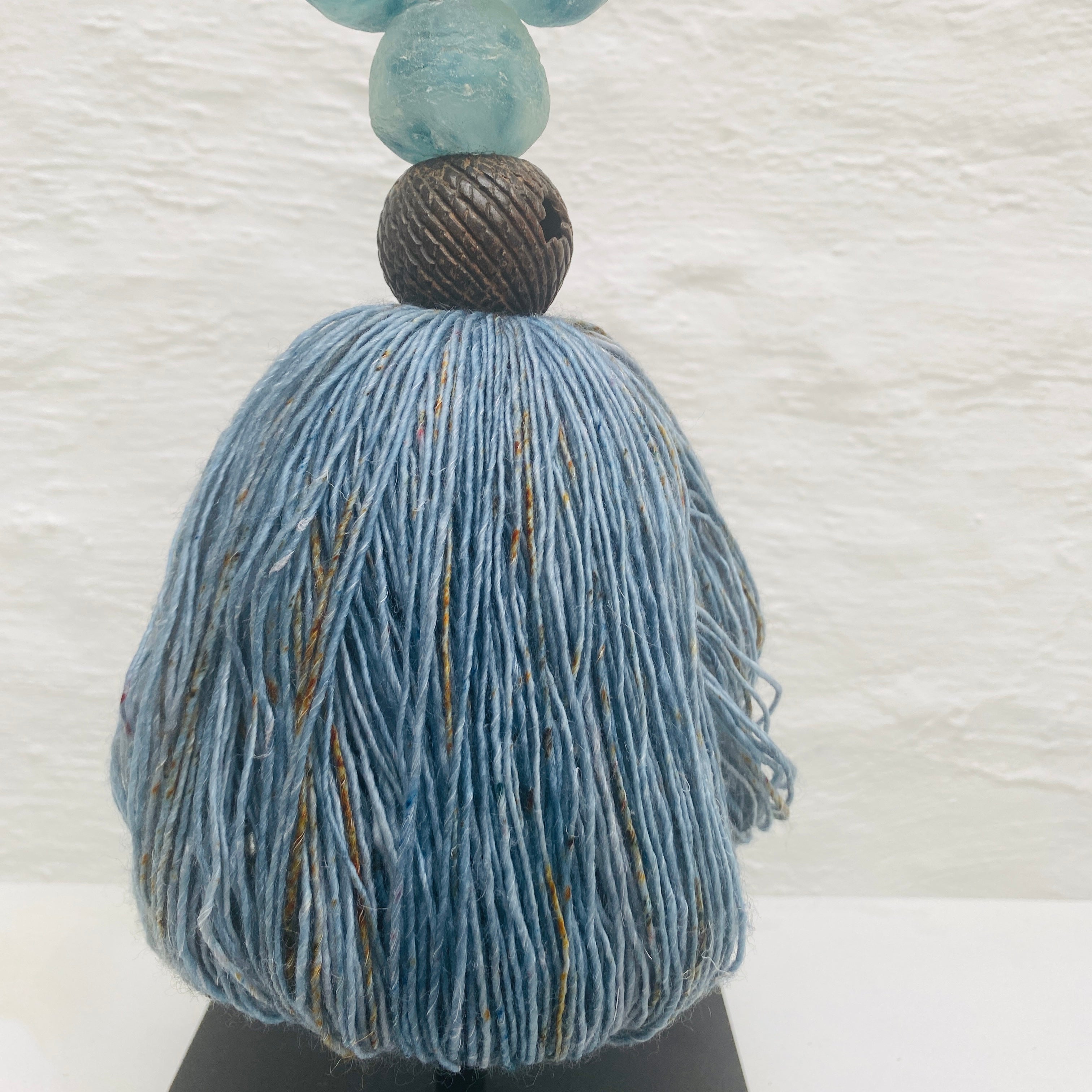 Studio Julia Atlas - recycles glass Ghana, bronze, Merino Wool Tassel