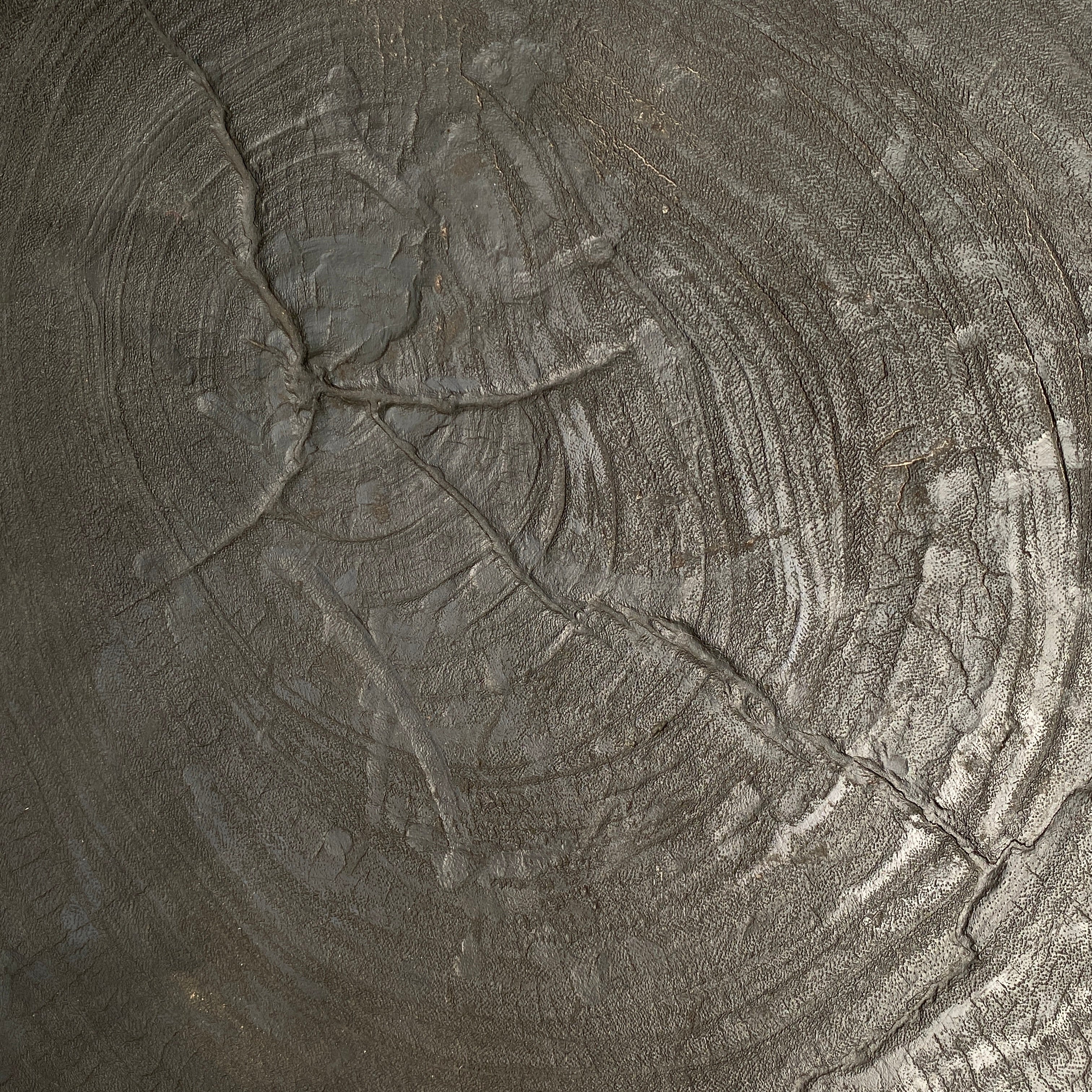 Magazijn Breit tafel "bijenkorf" suarhout zwart