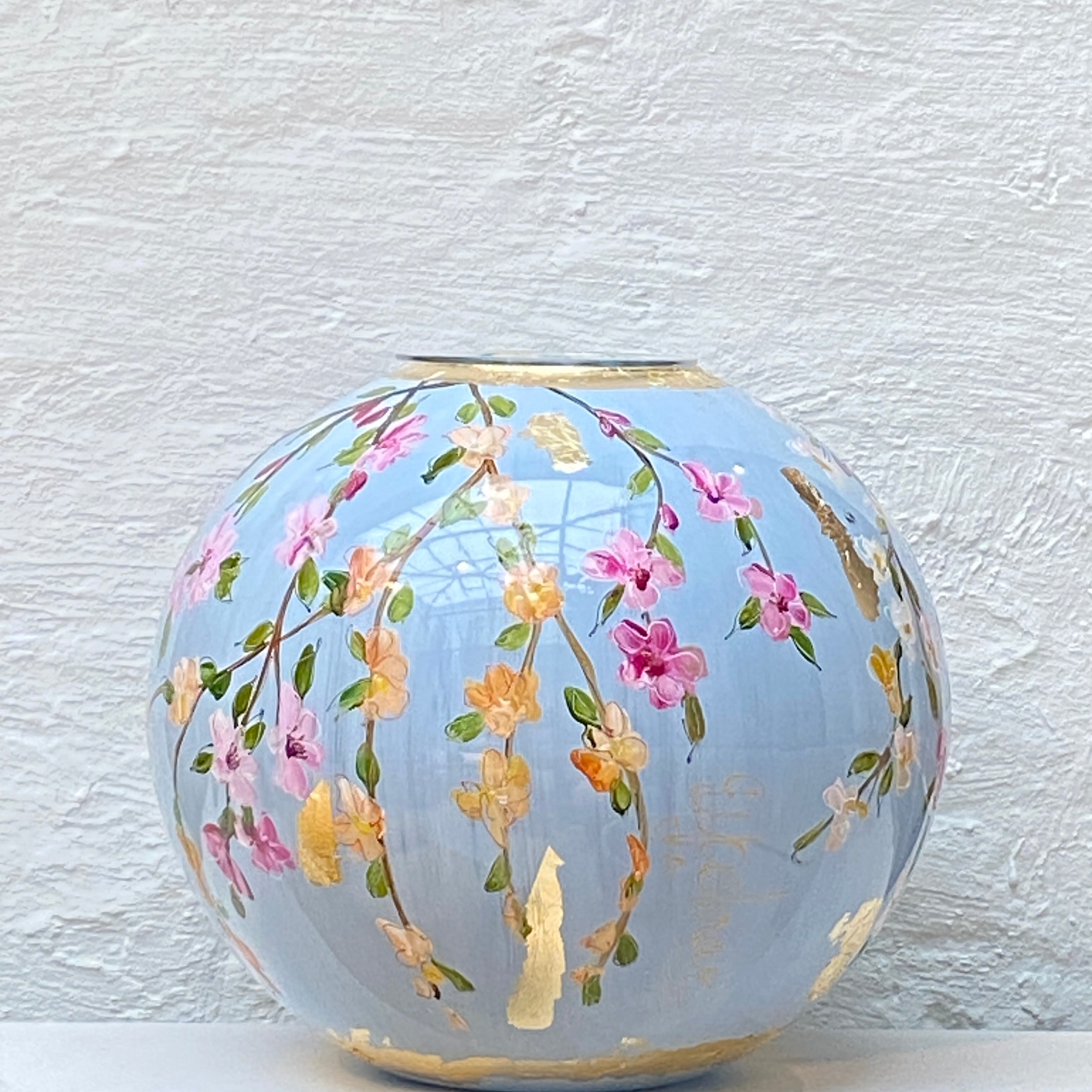 Doortje IJpelaar vase en verre peinte à la main ÉDITION LIMITÉE "Light Blue Blossom" DE BORGHT EXCLUSIVE