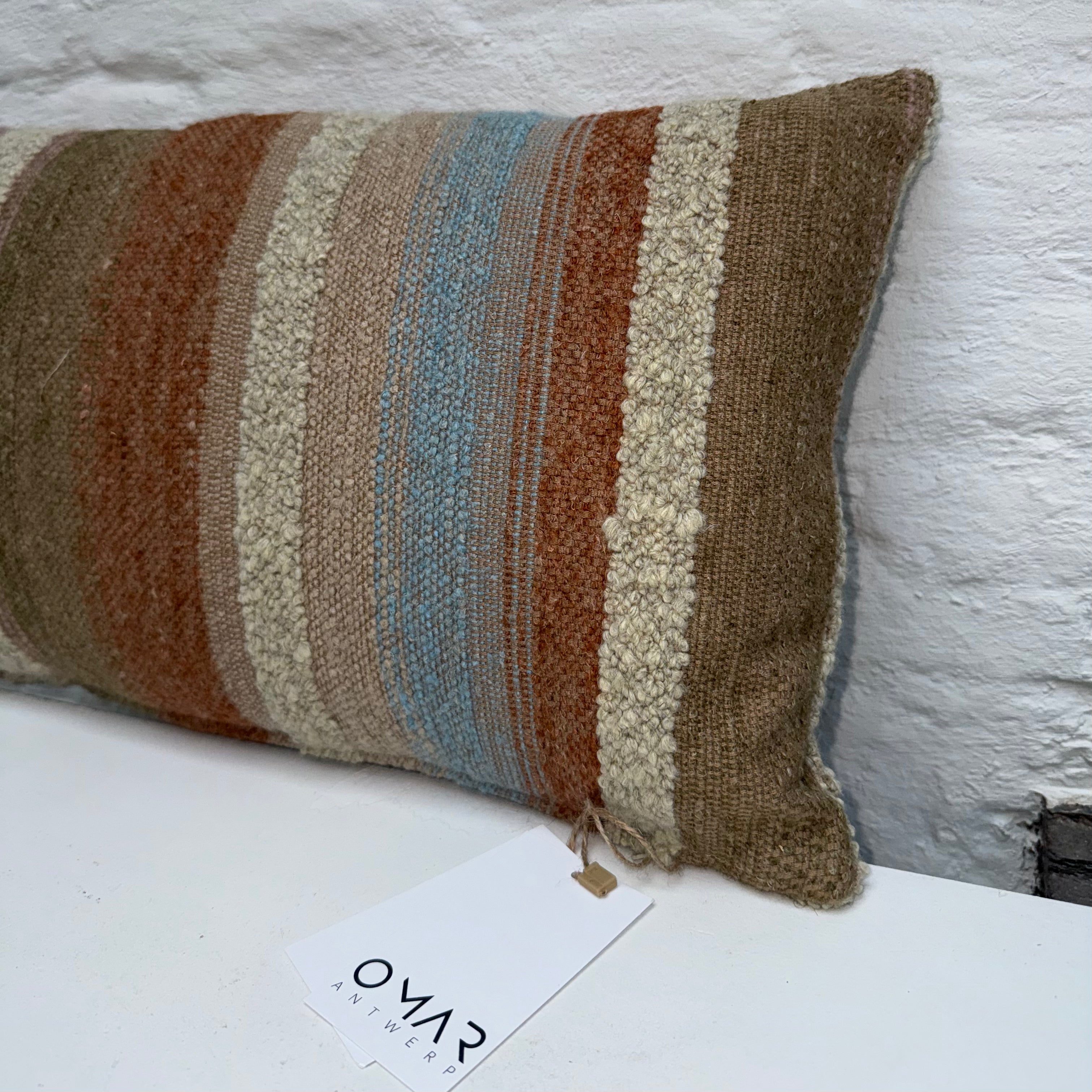 Omar embrasse Jo Blush