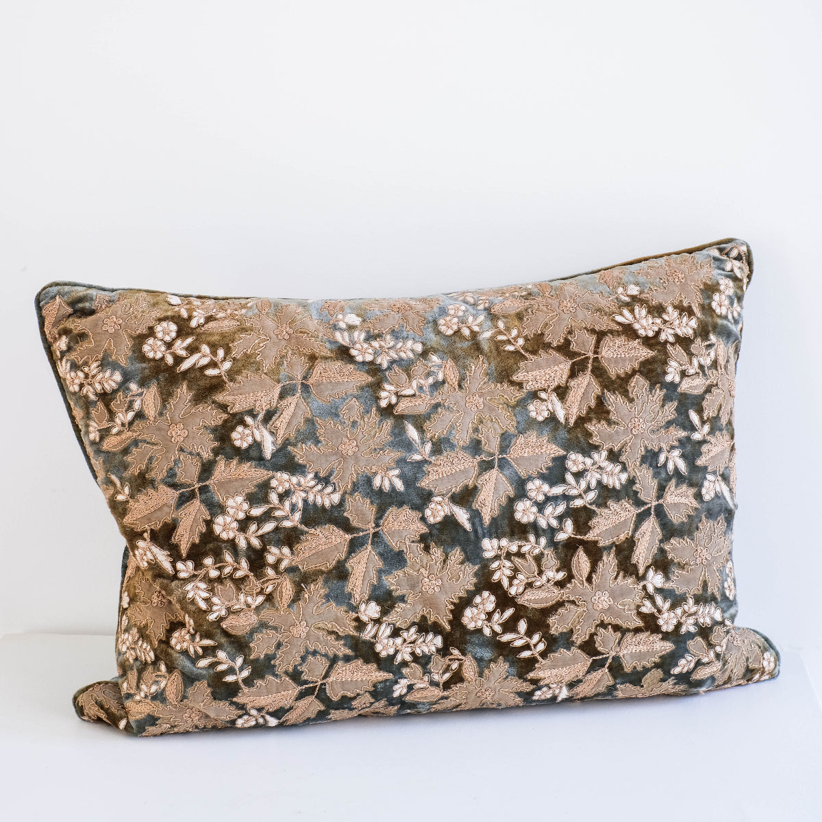 Coussin Anke Drechsel Alice Shaded Lake