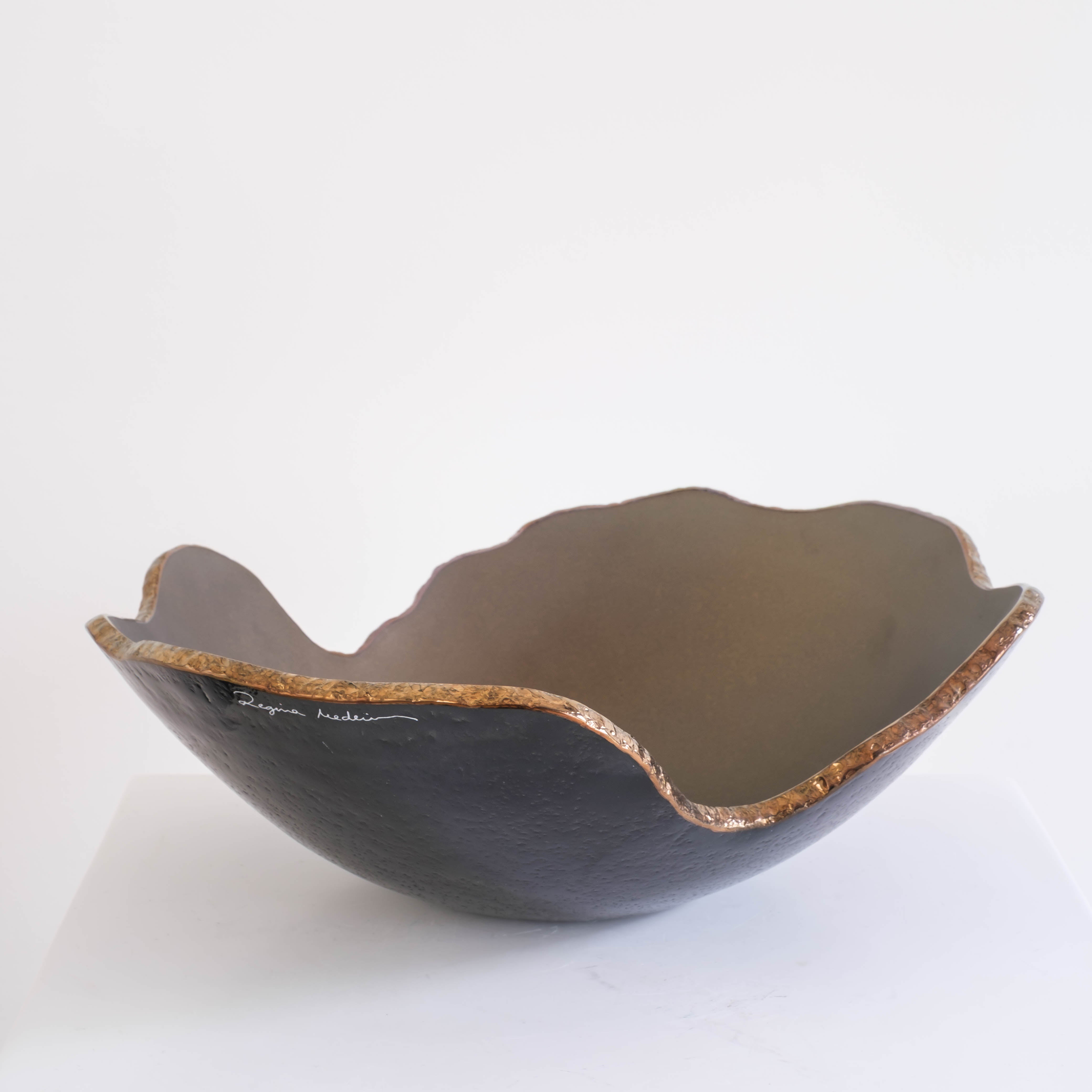 Regina Medeiros glazen schaal Mapa black matt topo bronze