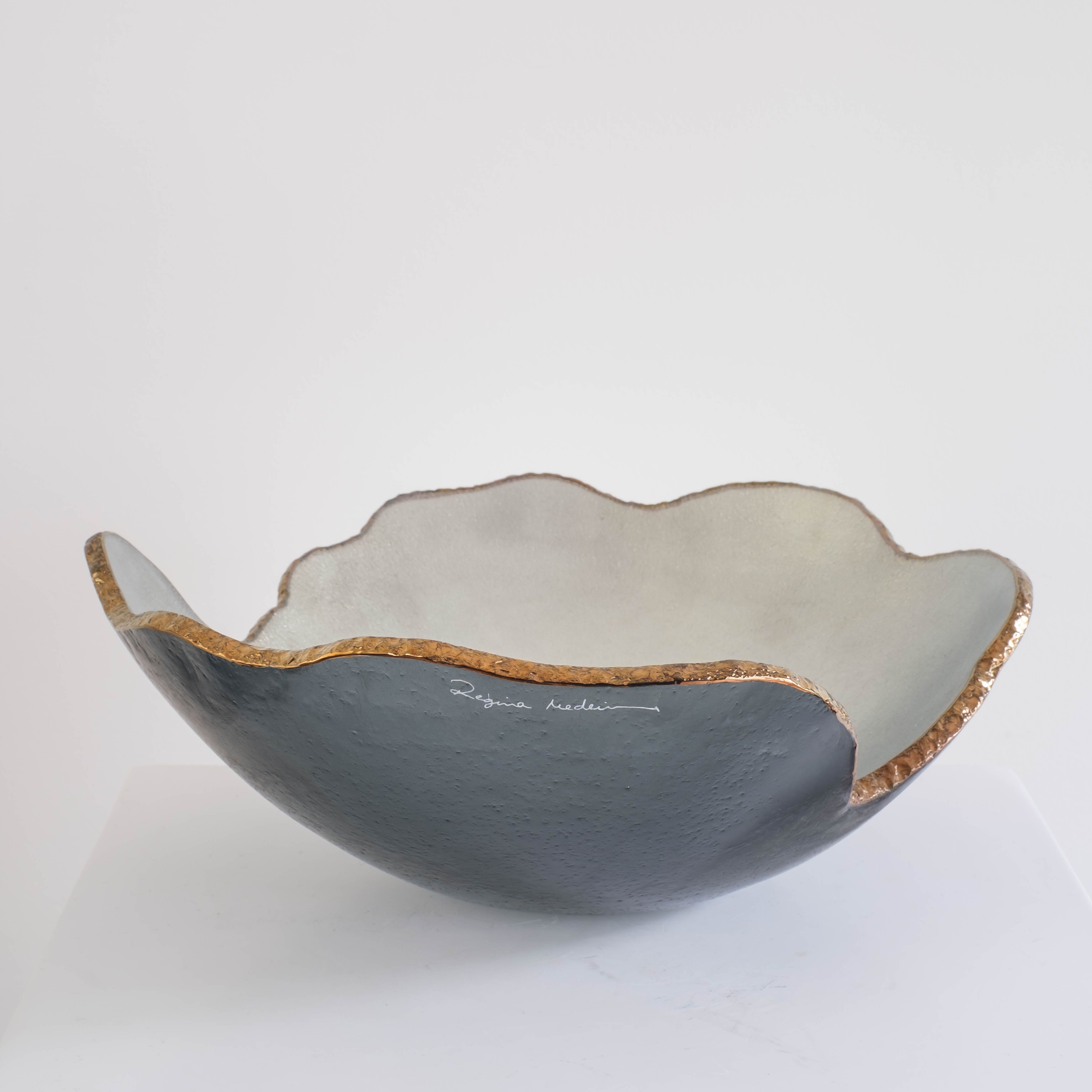Regina Medeiros coupe en verre Mapa perola plateau bronze