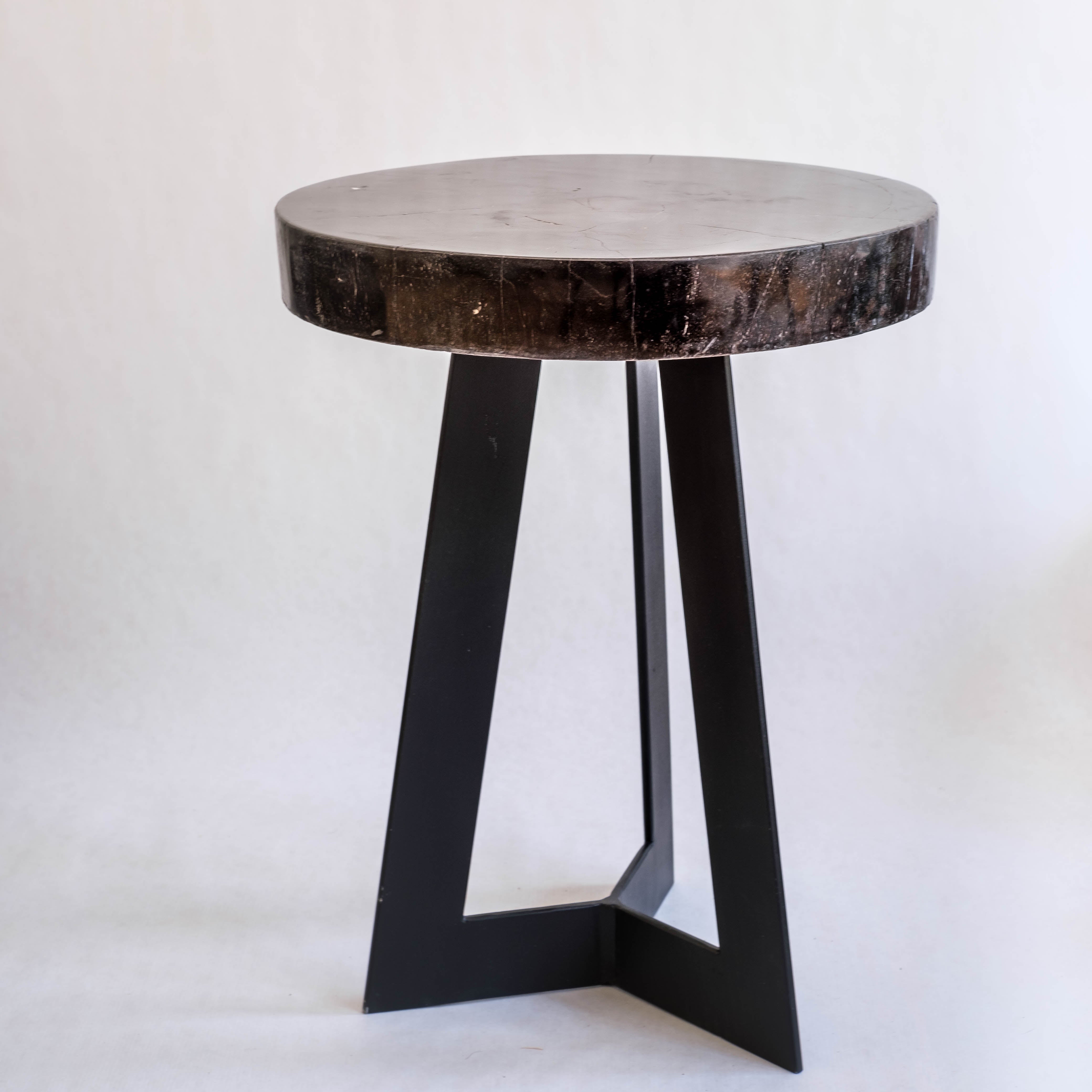 Magazijn Breit bijzettafel met blad van versteend hout - Small