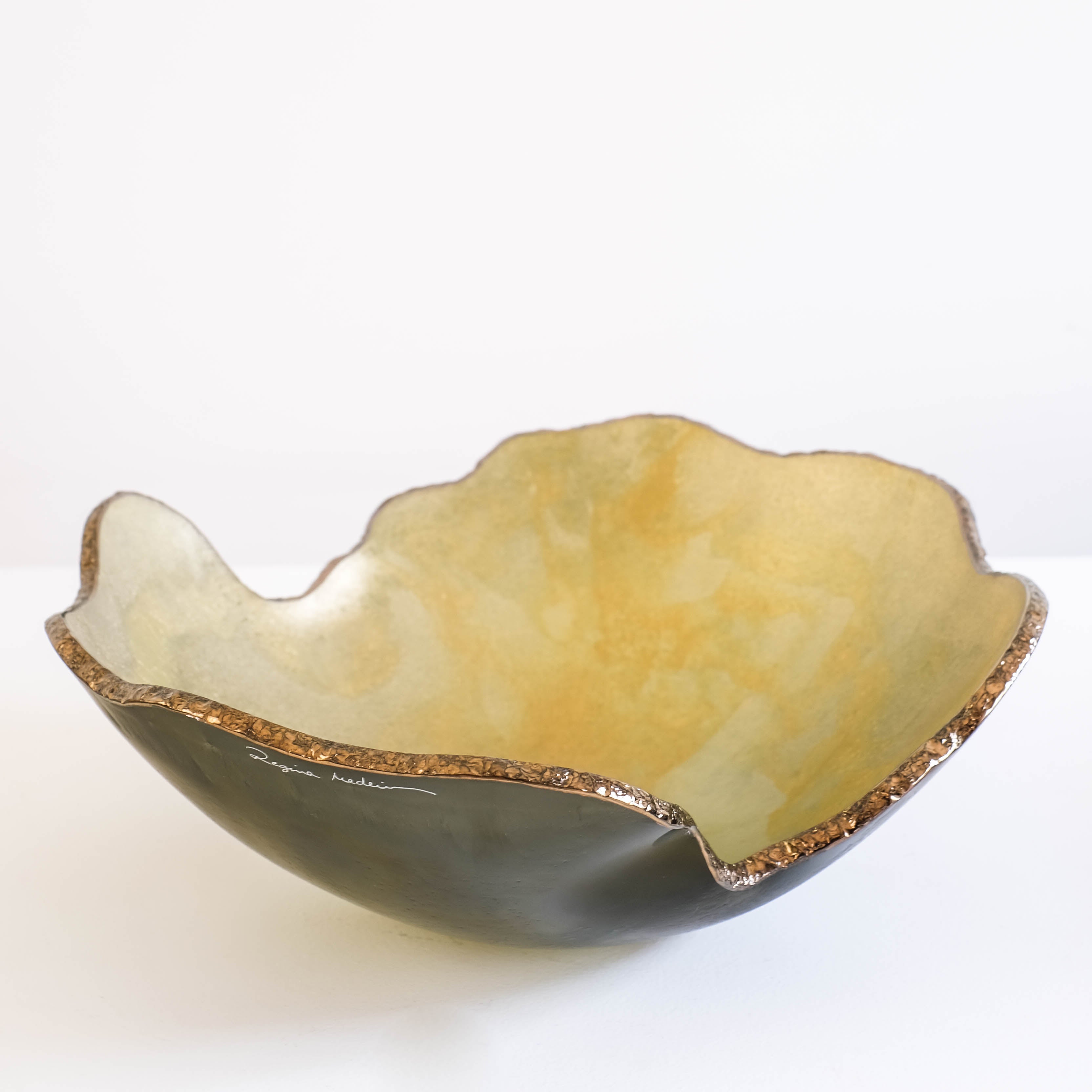 Regina Medeiros coupelle en verre Mapa ouro, finition givrée, dessus en bronze