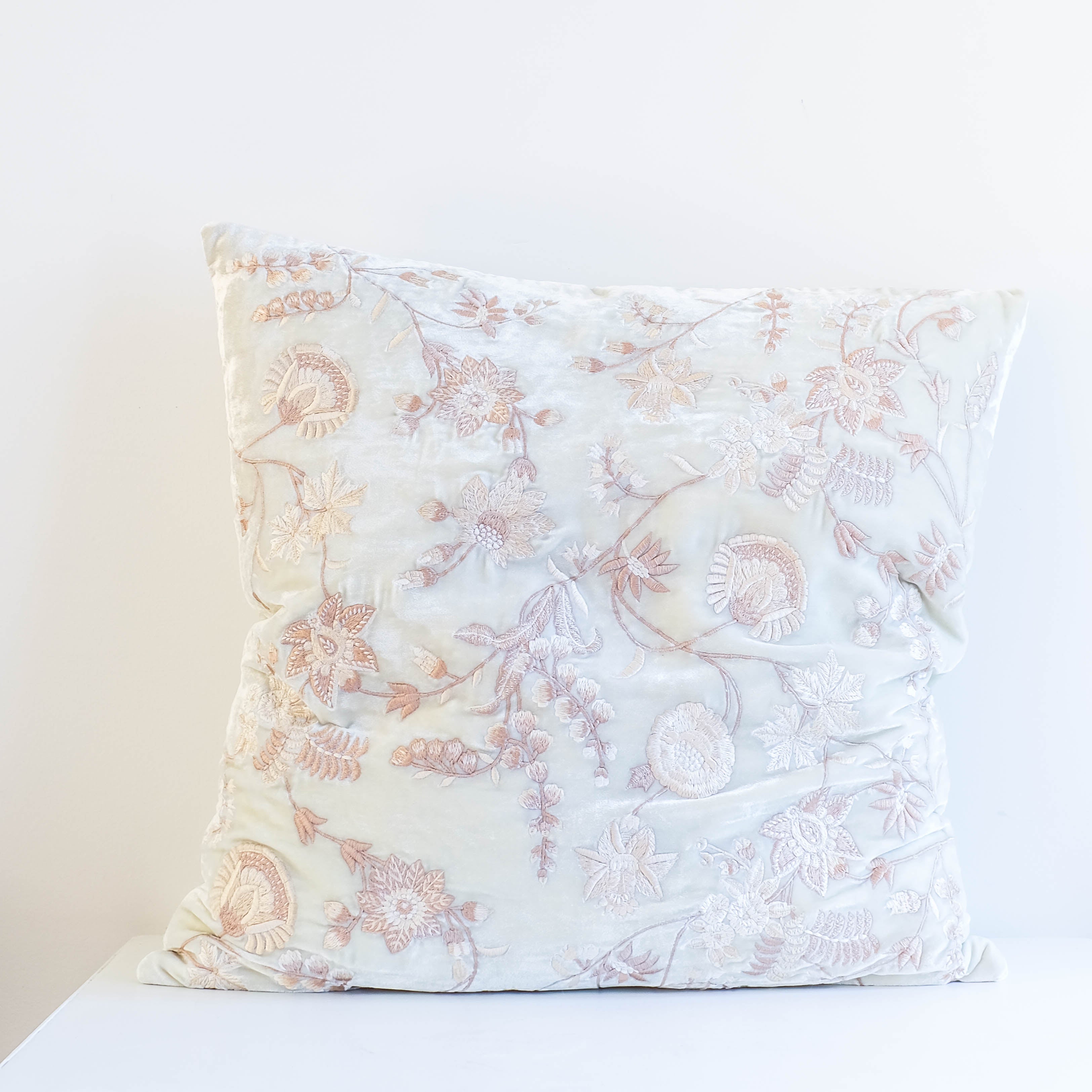 Coussin MME Bovary Skylight Anke Drechsel