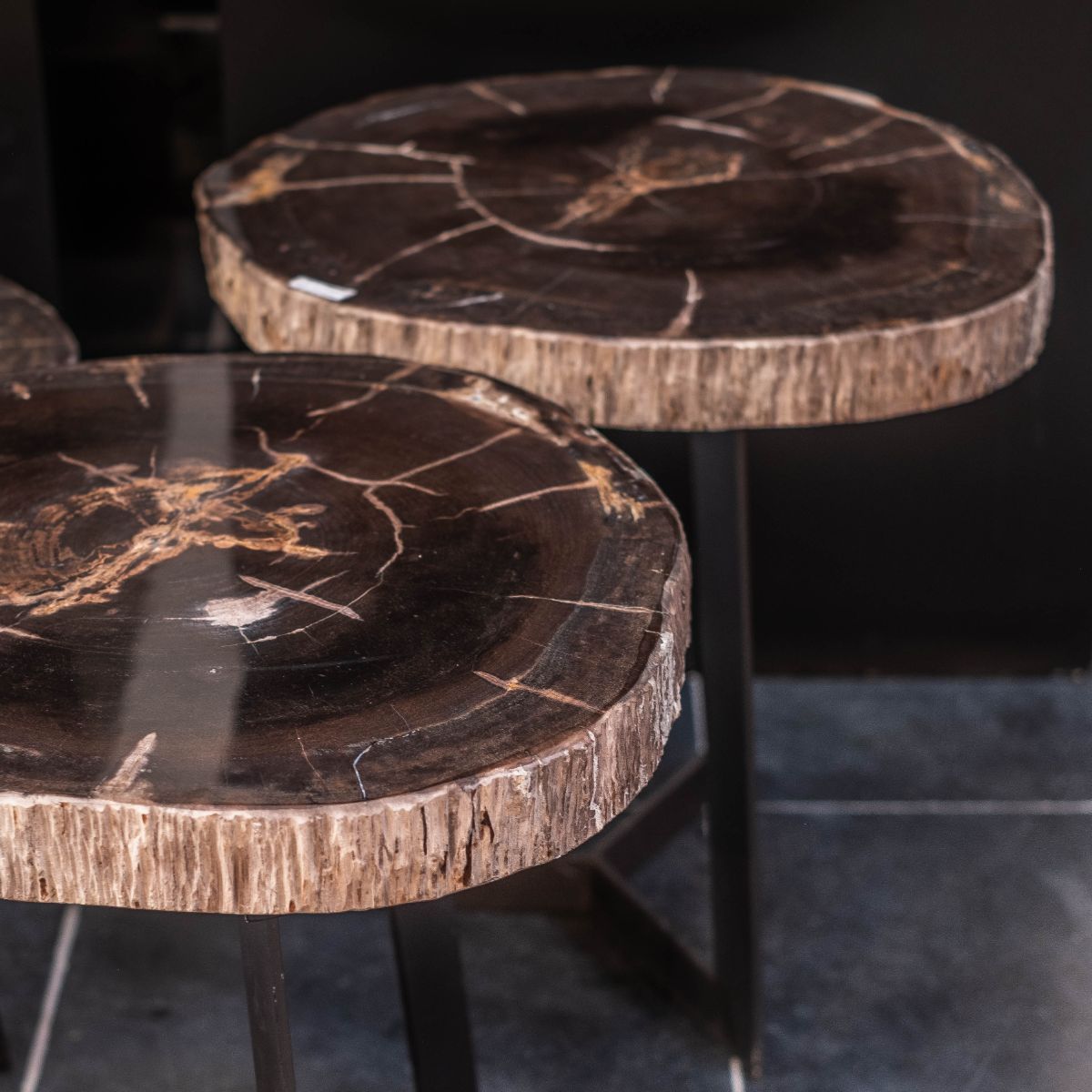 Magazijn Breit bijzettafel met blad van versteend hout - Small