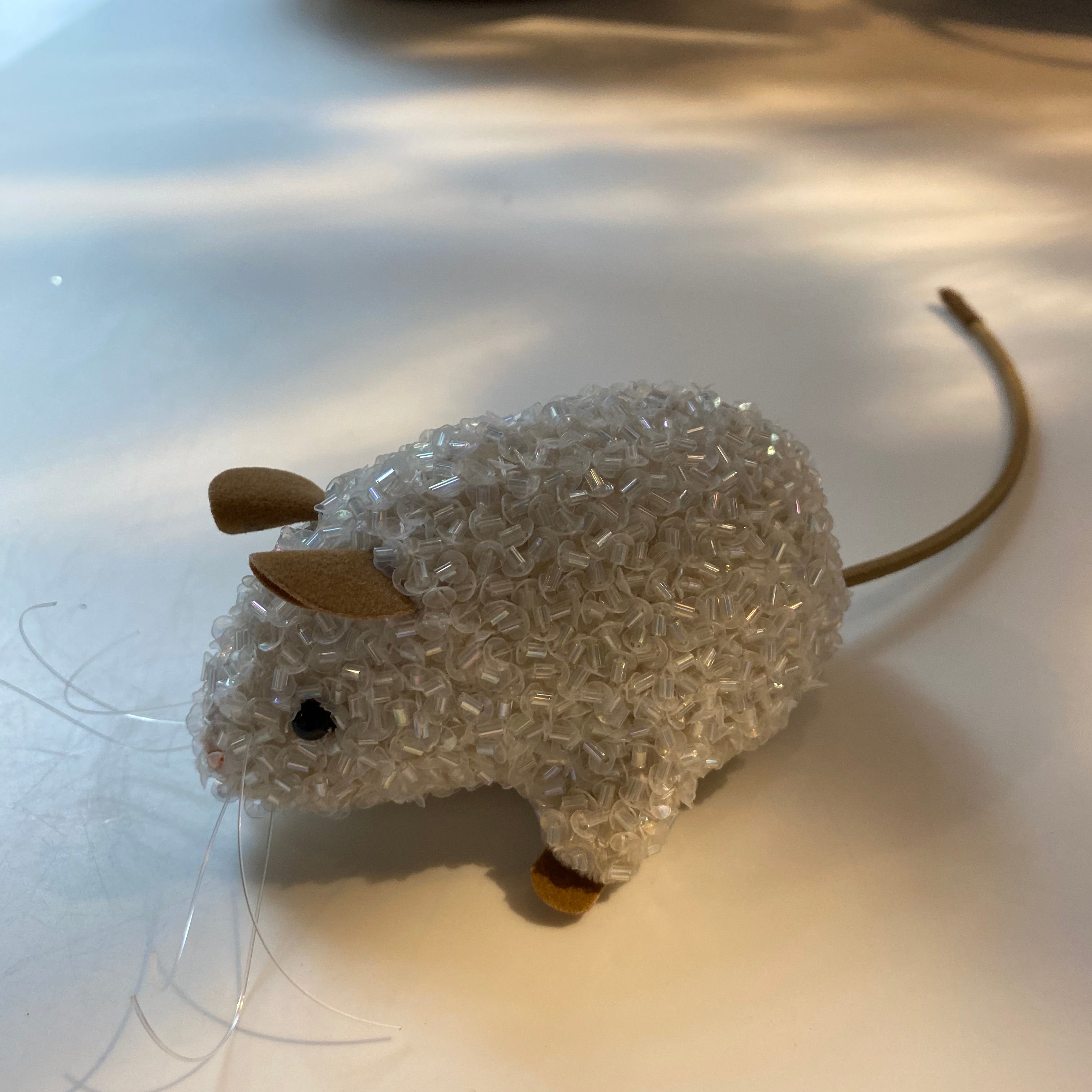 Anke Drechsel, petites souris brodées à la main