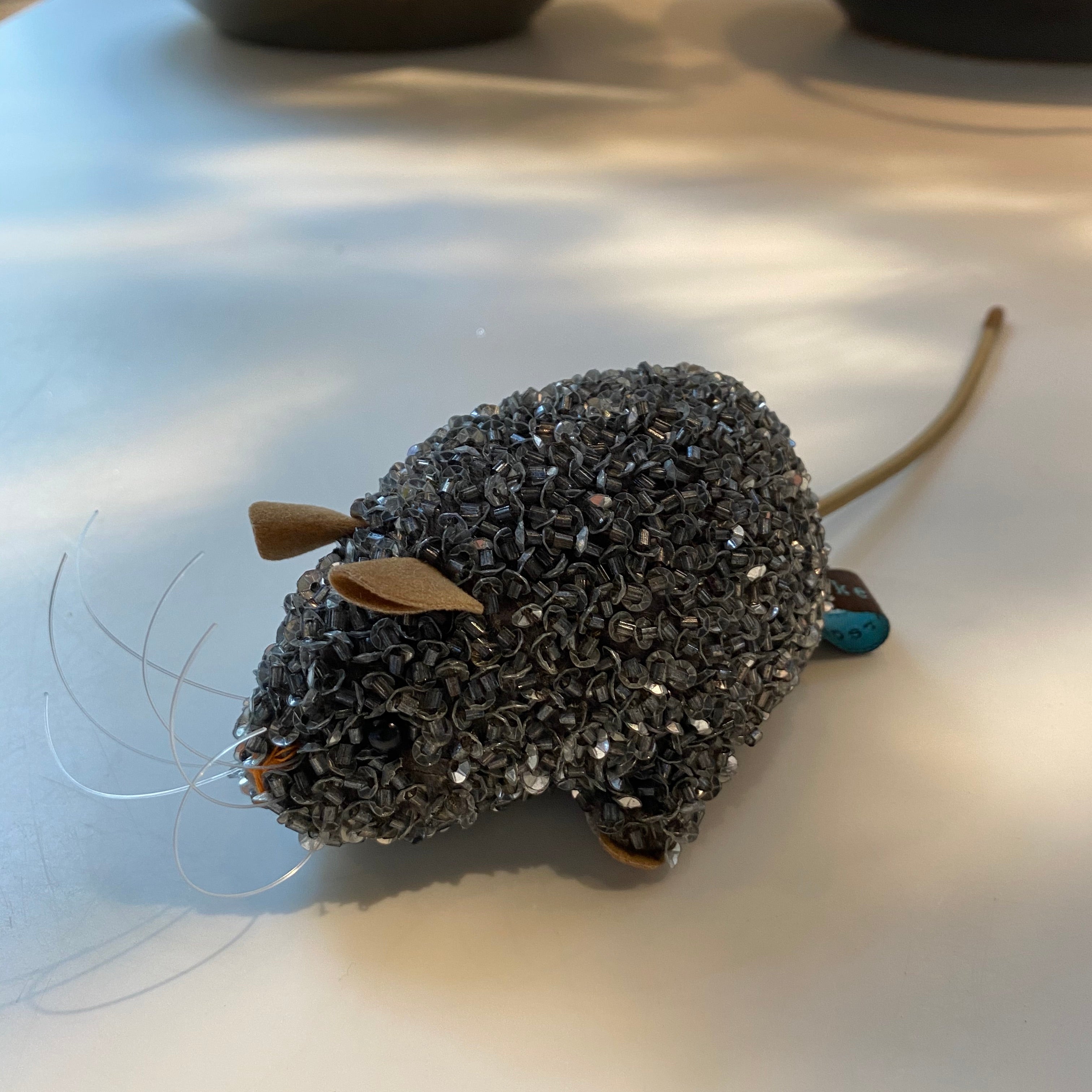 Anke Drechsel, petites souris brodées à la main