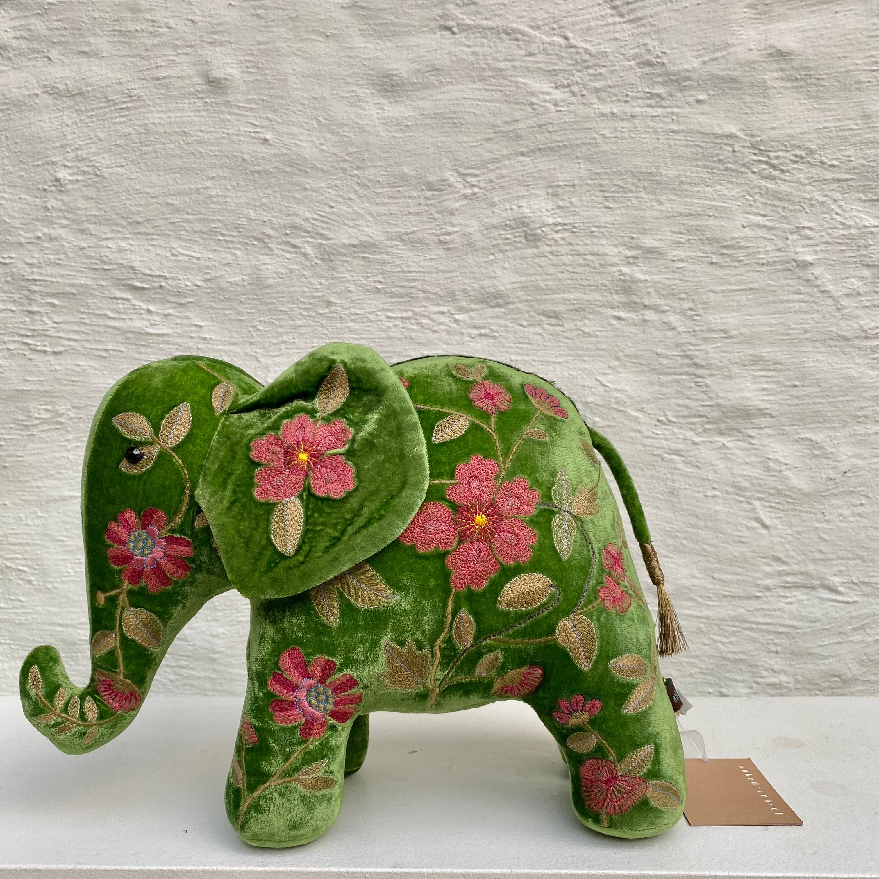 Anke Drechsel Éléphant brodé à la main - Megan Emerald