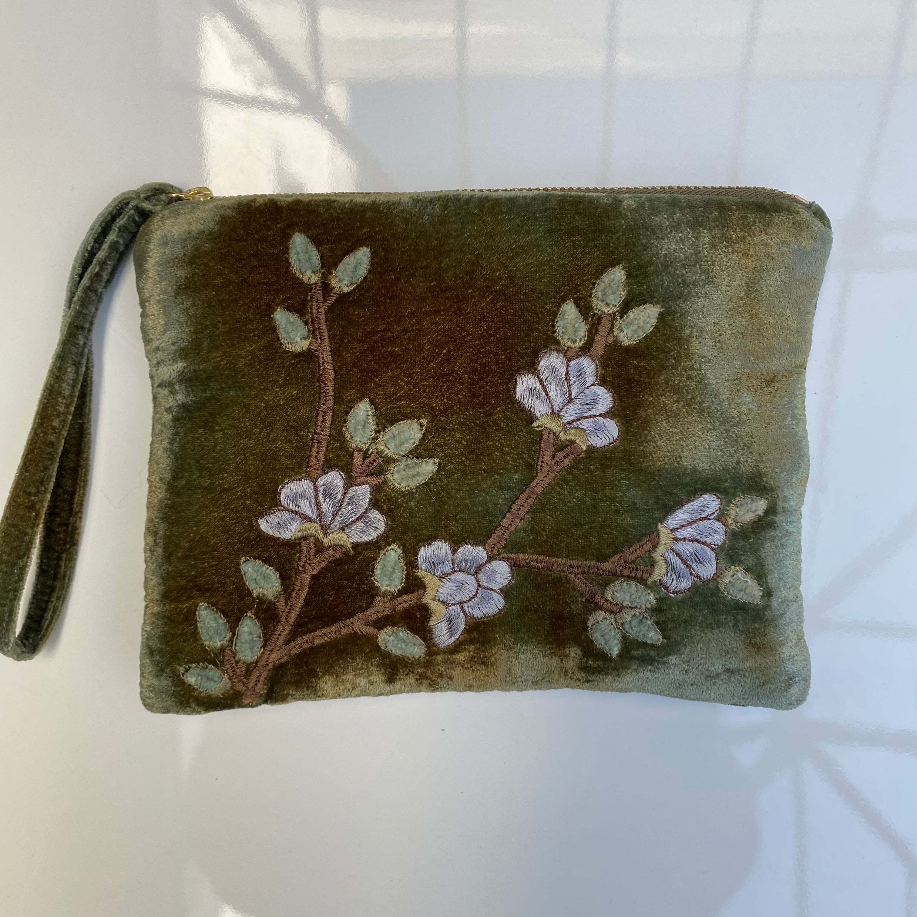 Anke Drechsel Pochette zippée brodée main
