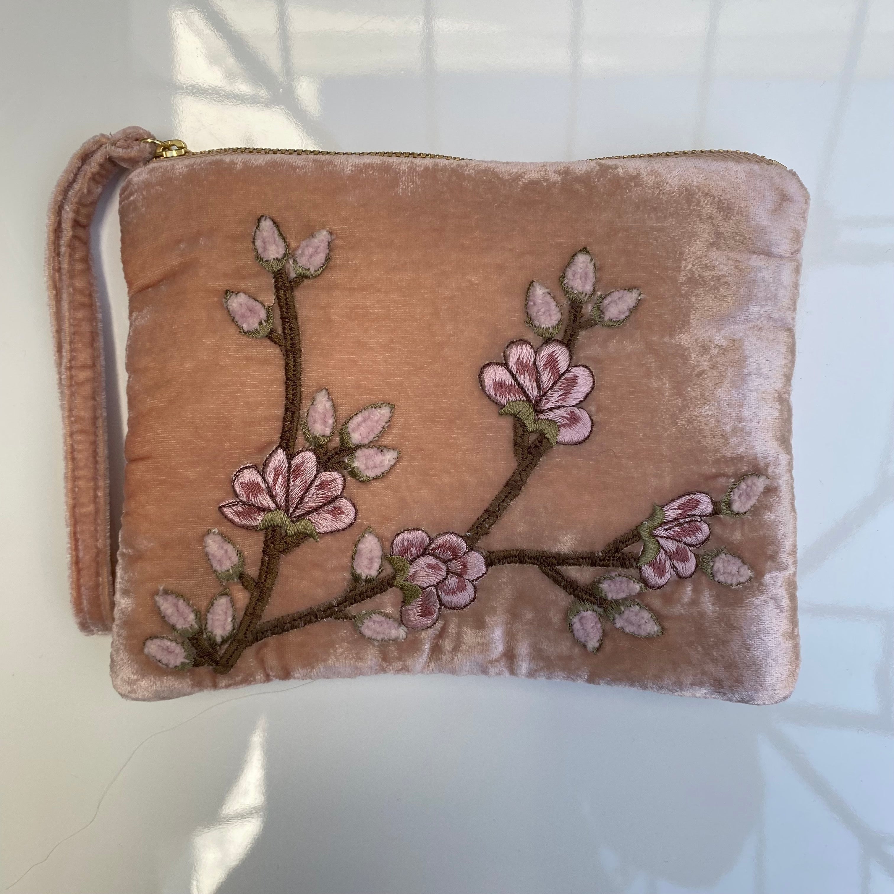 Anke Drechsel Pochette zippée brodée main