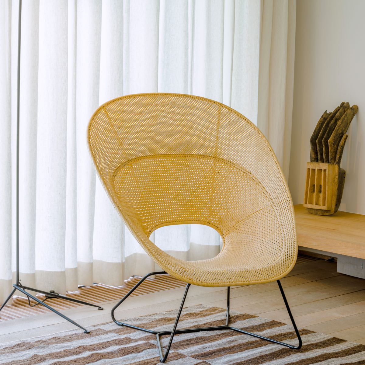 Feelgood designs Tornaux lounge & footstool zwarte frame/rattan peel natural Indoor
