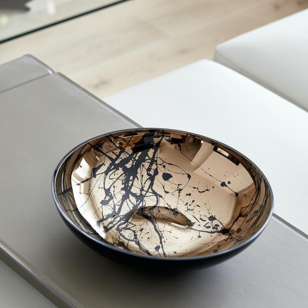 Grand bol Titan - saladier décoratif en verre, noir et titane